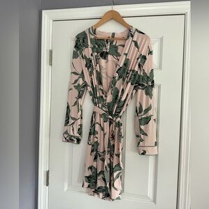 Soma Cool Nights Floral Long Sleeve Short Robe S-M